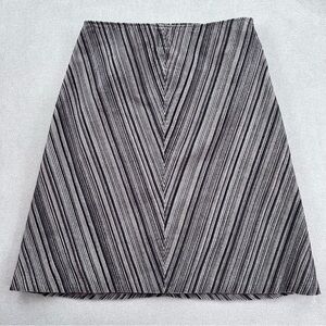 Vintage Willi Smith Corduroy A Line Skirt. Size 12. Brown stripes.